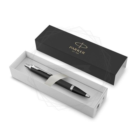 Długopis Parker Im Essential Matte Black CT niebieski 2143632 Długopis Parker Im Essential Matte Black CT niebieski 2143632